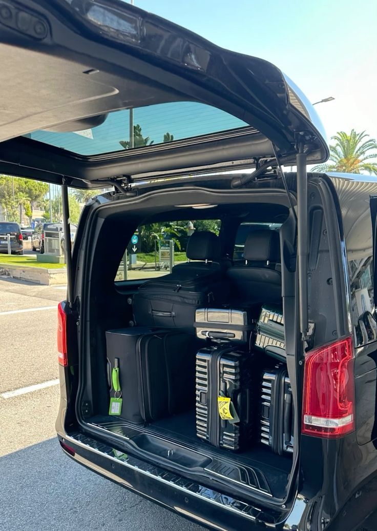 Nairobi to Maasai Mara Transfers: JKIA & City Pickups